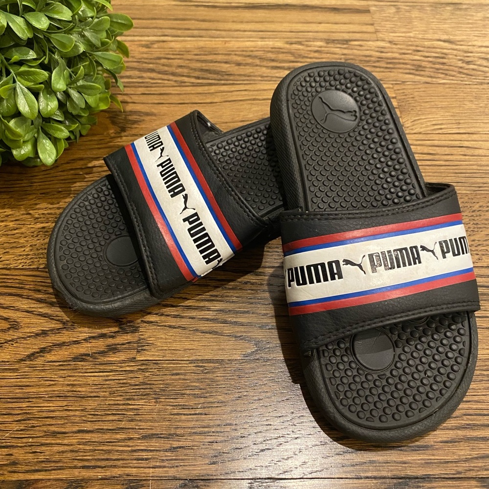 Kids Puma Cool Cat Black Slide Sandals with Red, White & Blue Stripes Sz 2